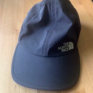 NorthFace running hat size small